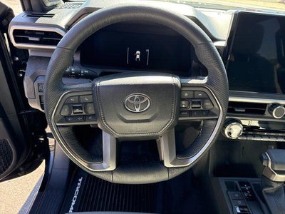 2026 Toyota Tacoma 4WD 4WD Limited Hybrid Double Cab 5' Bed AT (Natl)