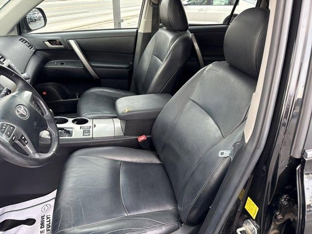 2011 Toyota Highlander 4WD 4dr V6 SE (Natl)