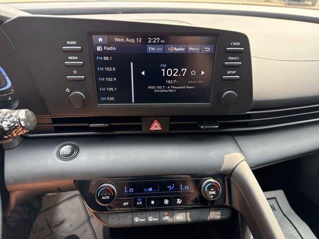 2025 Hyundai ELANTRA SEL Sport IVT