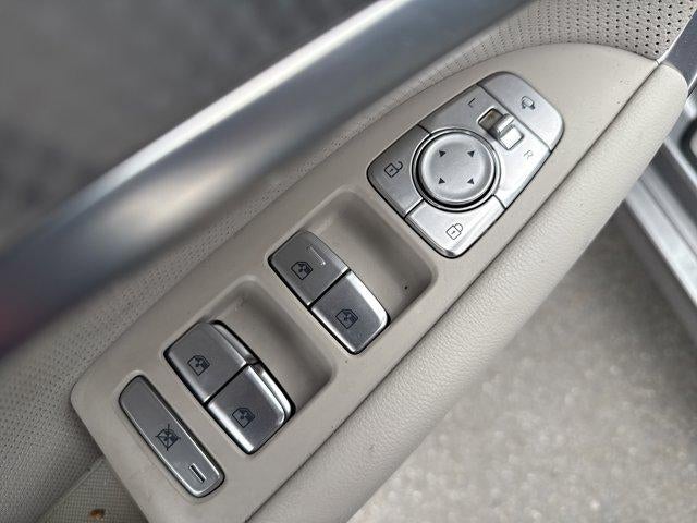 2023 Genesis G70 2.0T AWD