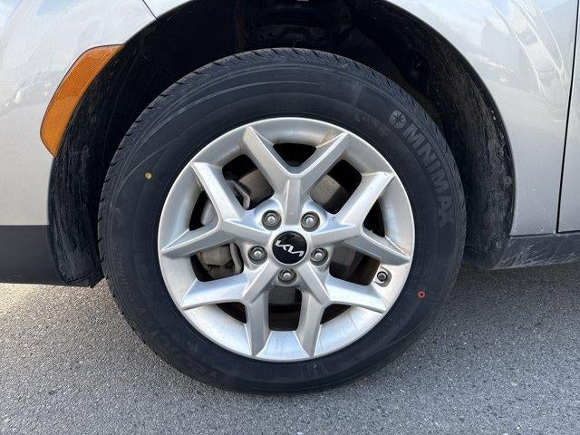 2024 Kia Soul LX IVT