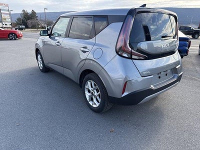 2024 Kia Soul LX IVT