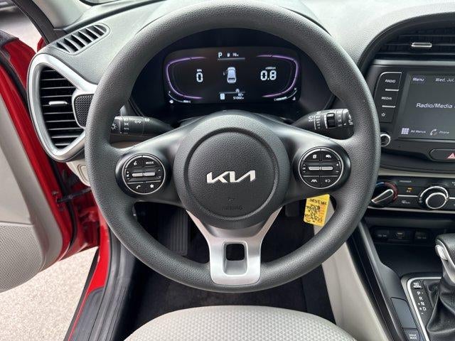 2023 Kia Soul LX IVT