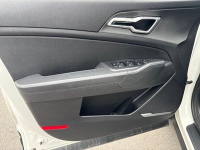 2023 Kia Sportage Hybrid LX AWD