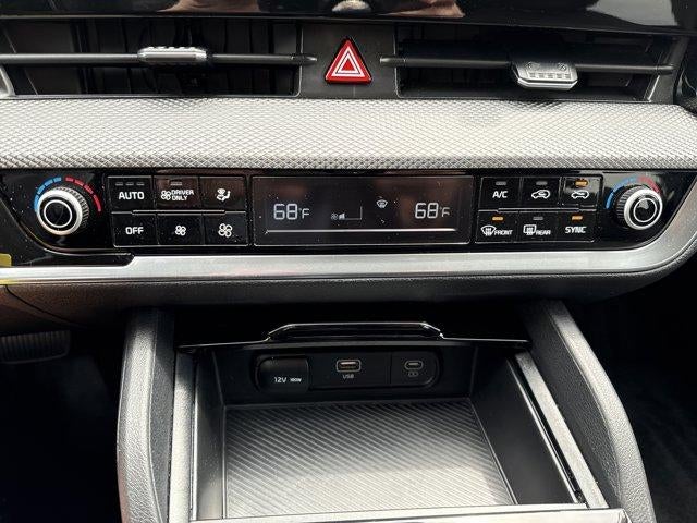 2023 Kia Sportage Hybrid LX AWD