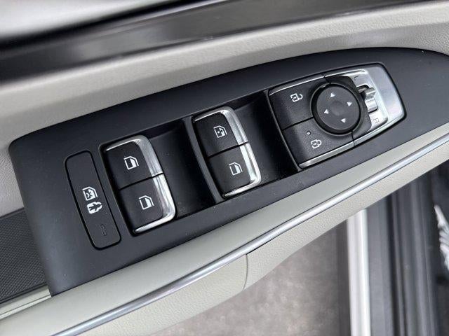 2023 Kia Sorento Hybrid EX AWD