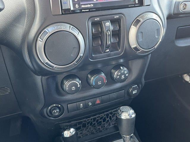 2015 Jeep Wrangler Unlimited 4WD 4dr Sport