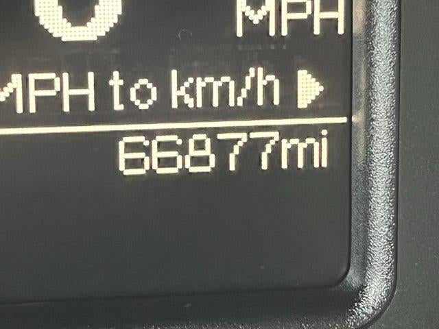 2017 RAM 1500 Express 4x4 Quad Cab 6'4" Box