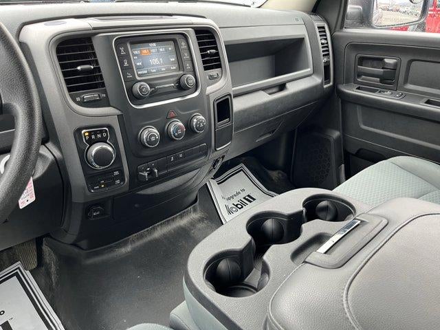 2017 RAM 1500 Express 4x4 Quad Cab 6'4" Box