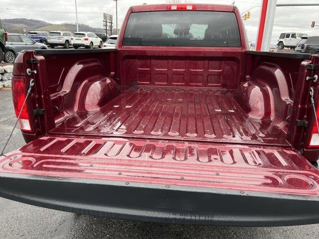 2017 RAM 1500 Express 4x4 Quad Cab 6'4" Box