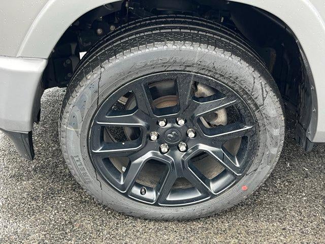 2022 RAM 1500 Laramie 4x4 Crew Cab 5'7" Box