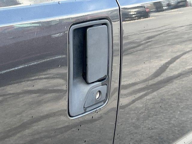 2016 Ford Super Duty F-250 SRW 4WD Crew Cab 6-3/4 Ft Box XL