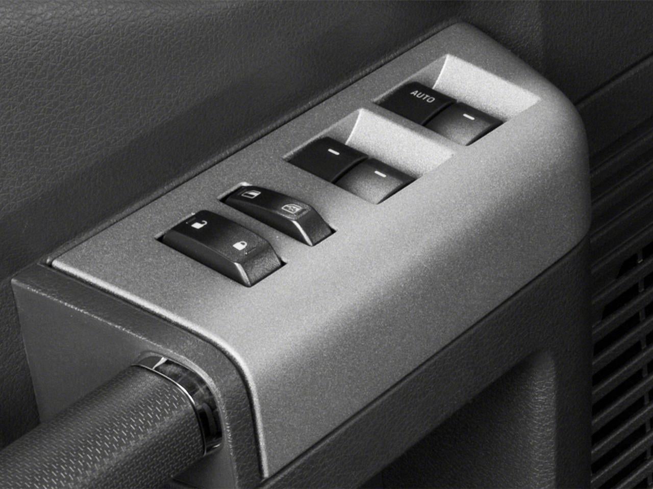 2016 Ford Super Duty F-250 SRW 4WD Crew Cab 6-3/4 Ft Box XL