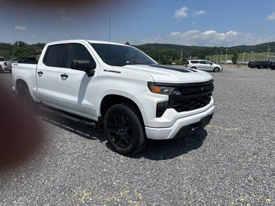 2023 Chevrolet Silverado 1500 Crew Cab Short Box 4-Wheel Drive Custom