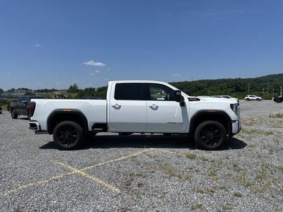 2025 GMC Sierra 2500 HD Crew Cab Standard Box 4-Wheel Drive AT4