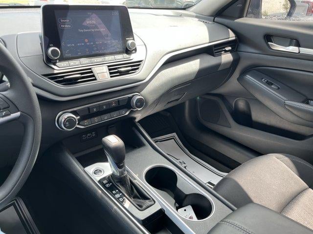 2022 Nissan Altima 2.5 SV Sedan