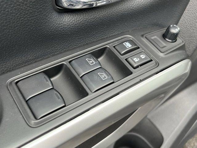 2024 Nissan Titan 4x4 Crew Cab SV