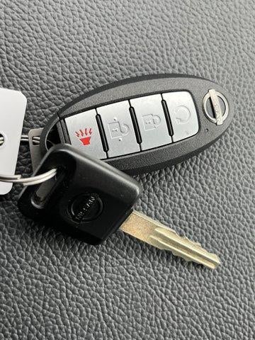 2024 Nissan Titan 4x4 Crew Cab SV