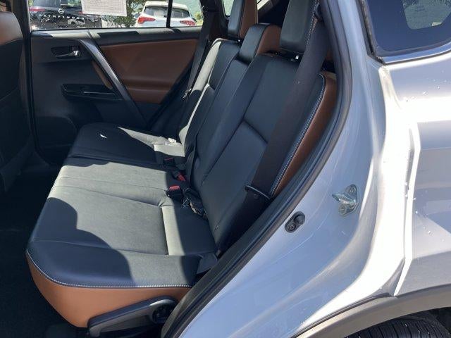 2018 Toyota RAV4 SE AWD (Natl)
