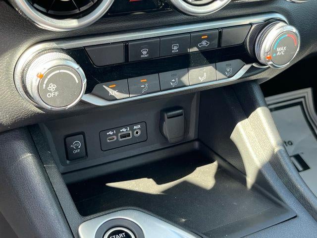 2025 Nissan Sentra SV CVT
