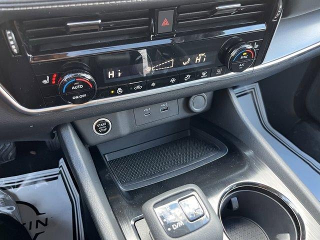 2023 Nissan Rogue AWD SV *Ltd Avail*