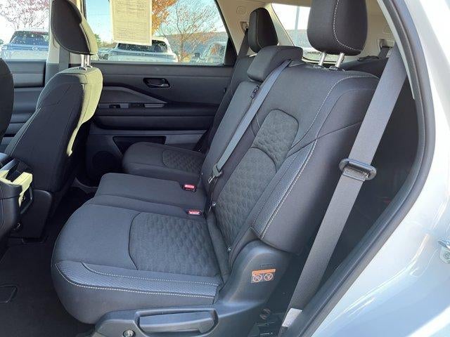 2024 Nissan Pathfinder S 4WD