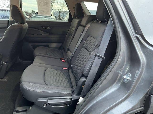 2022 Nissan Pathfinder SV 4WD