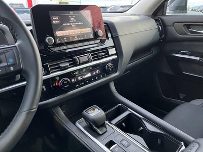 2022 Nissan Pathfinder SV 4WD