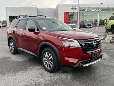 2023 Nissan Pathfinder SL 4WD