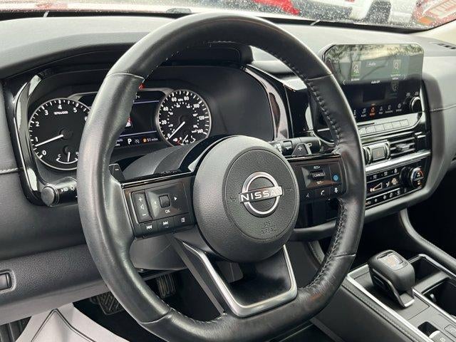 2023 Nissan Pathfinder SL 4WD