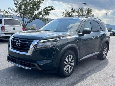2025 Nissan Pathfinder SL 4WD