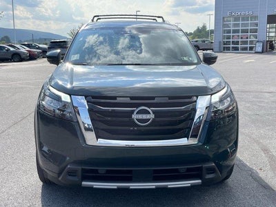 2025 Nissan Pathfinder SL 4WD