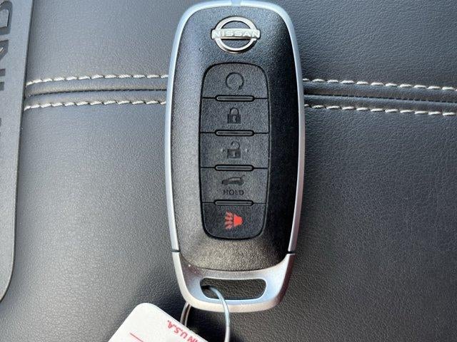 2025 Nissan Pathfinder SL 4WD