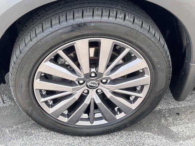 2023 Nissan Pathfinder SL 4WD