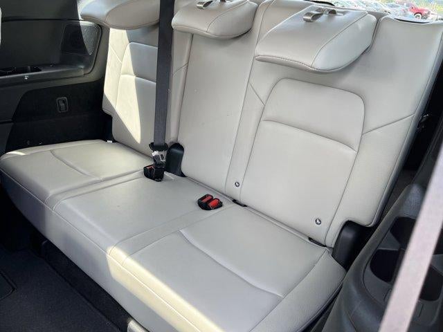 2023 Nissan Pathfinder SL 4WD