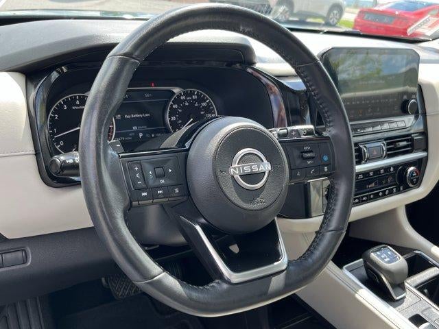 2023 Nissan Pathfinder SL 4WD