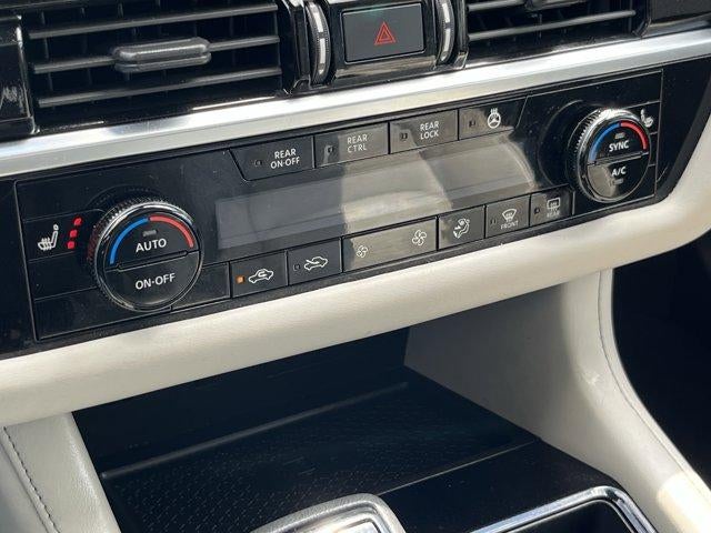 2023 Nissan Pathfinder SL 4WD