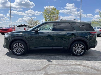 2023 Nissan Pathfinder SL 4WD