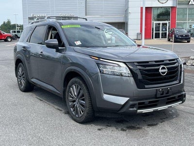 2023 Nissan Pathfinder SL 4WD