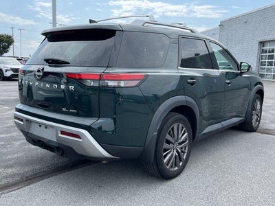 2023 Nissan Pathfinder SL 4WD