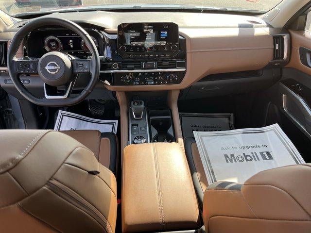 2023 Nissan Pathfinder Platinum 4WD