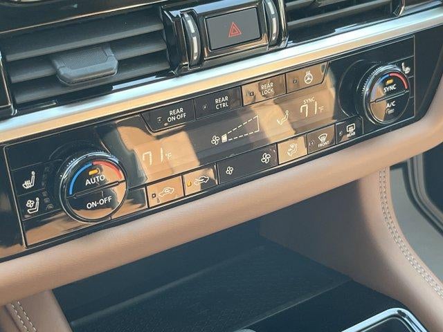 2023 Nissan Pathfinder Platinum 4WD