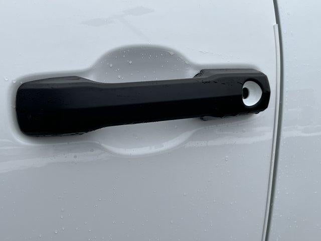 2023 Toyota Tundra 4WD 4WD SR5 CrewMax 5.5' Bed (SE)