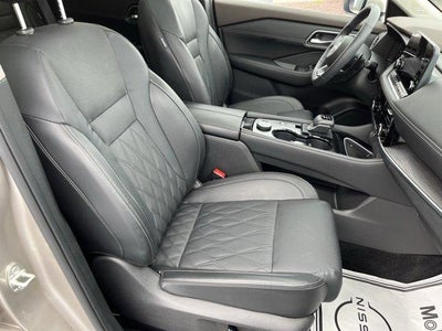 2023 Nissan Rogue AWD Platinum