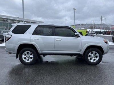 2017 Toyota 4Runner SR5 Premium 4WD (Natl)