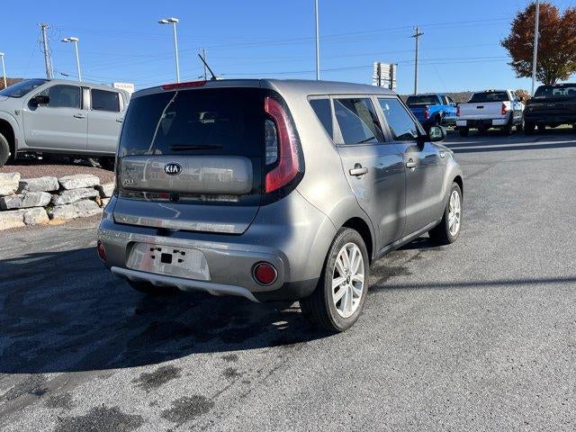 2019 Kia Soul + Auto