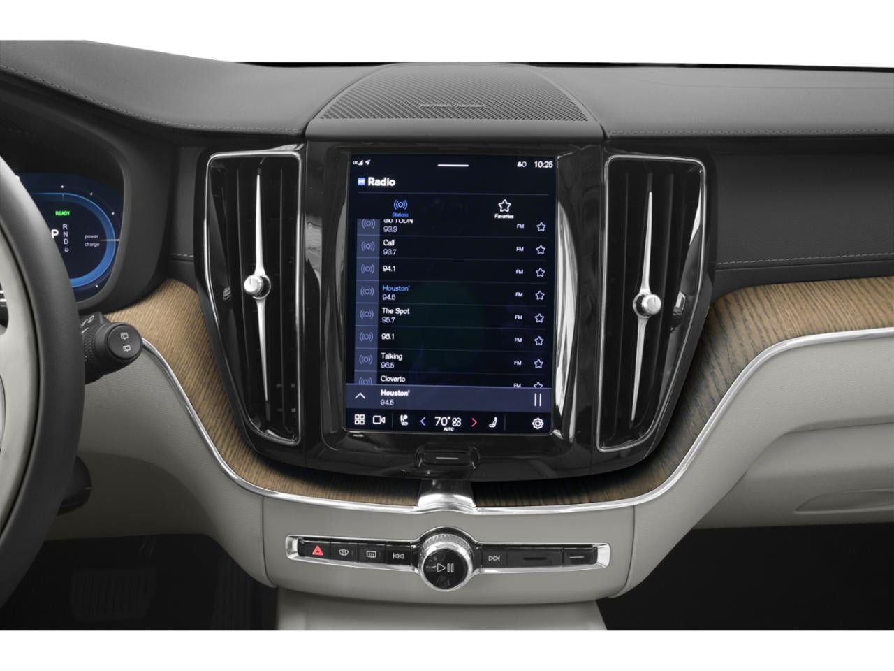 2023 Volvo XC60 Recharge Plug-In Hybrid T8 eAWD PHEV Plus Dark Theme