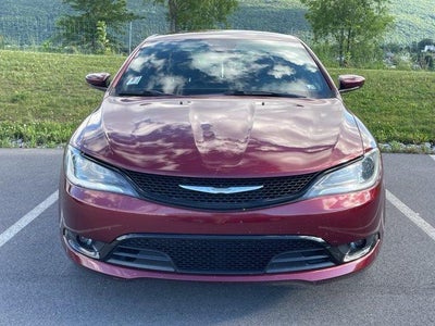 2015 Chrysler 200 4dr Sdn S FWD