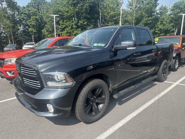 2016 RAM 1500 4WD Crew Cab 5.7 Ft Box Sport