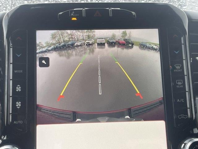 2022 RAM 1500 Big Horn 4x4 Crew Cab 5'7" Box